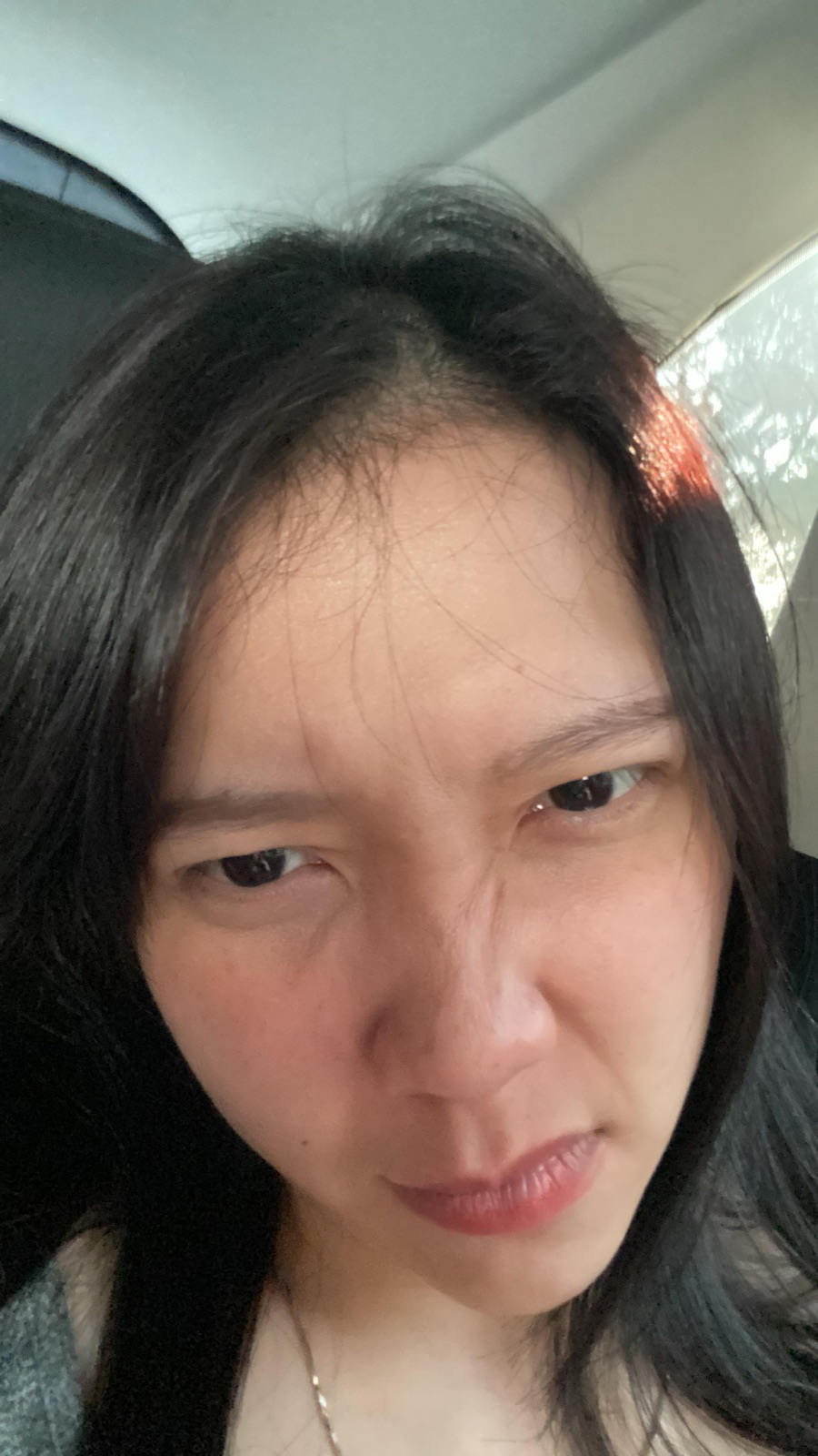 Tatapan lucu Cynthia